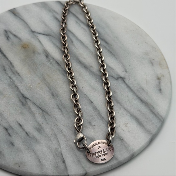 TIFFANY & CO. RETURN TO TIFFANY OVAL TAG CHOKER NECKLACE – STERLING SILVER - Picture 5 of 6